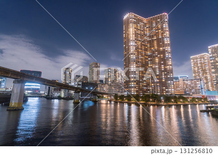 《東京都》タワーマンションの夜景・港区芝浦ベイエリア 131256810