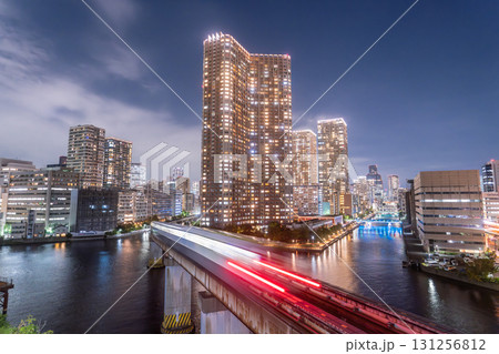《東京都》タワーマンションの夜景・港区芝浦ベイエリア 《東京都》タワーマンションの夜景・港区芝浦ベイエリア 131256812