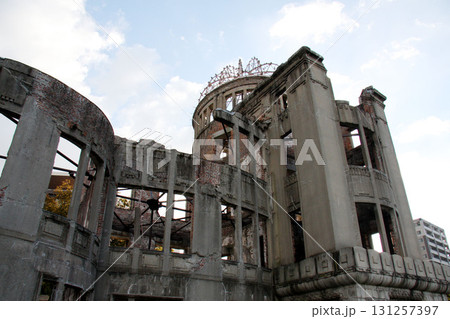 原爆ドーム　平和記念公園　広島平和記念資料館　原爆死没者慰霊碑　国立広島原爆死没者追悼広島県　広島市 131257397