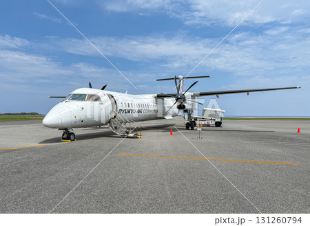 RAC DHC-8-400カーゴコンビ 131260794