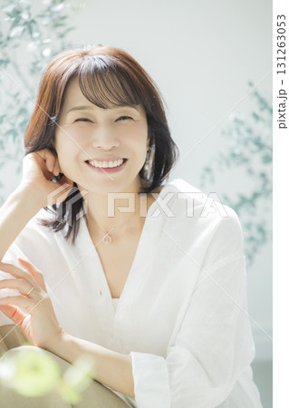 ミドル女性、ポートレート、ビューティーイメージ  131263053