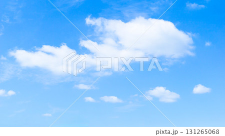 大きな雲と青空の背景写真 さわやか 大きな雲と青空の背景写真 さわやか 131265068