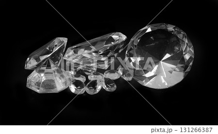 Sparkling diamonds on blackk Sparkling diamonds on blackk 131266387
