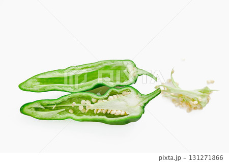 万願寺とうがらしのタネをとる 131271866