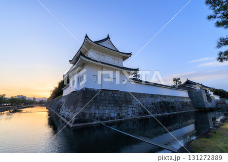 京都二条城の夕景 (京都府京都市中京区) 131272889