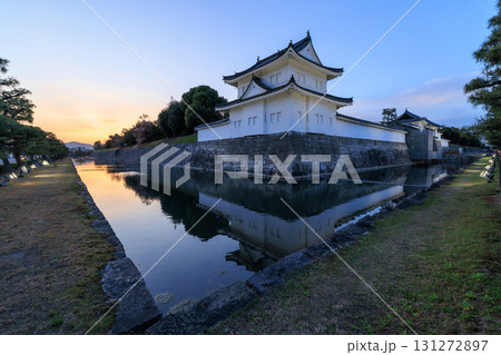 京都二条城の夕景 (京都府京都市中京区) 131272897