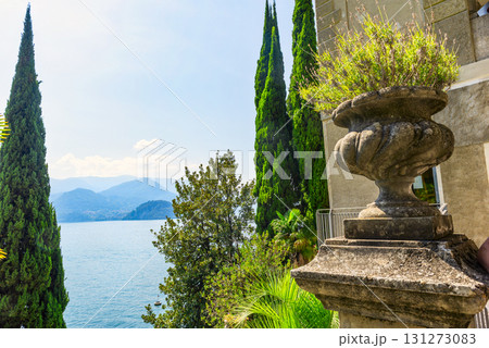 Landscape of lake Como 131273083