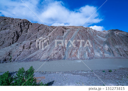 The confluence of the Indus and Zanskar rivers The confluence of the Indus and Zanskar rivers 131273815
