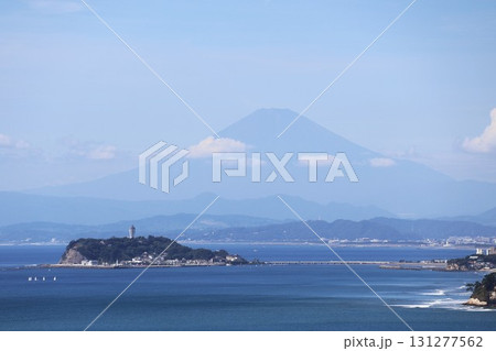 披露山公園より江の島、富士山を望む 131277562