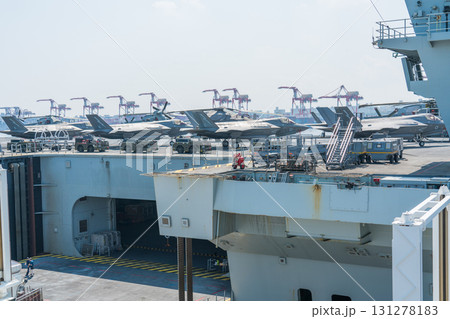 イギリス空母 プリンスオブウェールズ イギリス空母 プリンスオブウェールズ 131278183