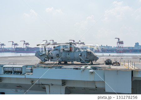 イギリス空母　プリンスオブウェールズ 131278256