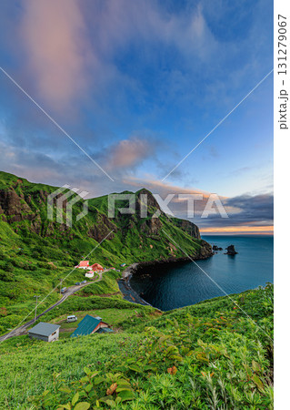 礼文島・桃台猫台展望台から望む夕暮れの絶景 131279067