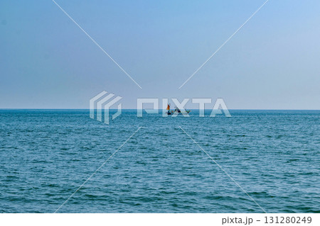 小田原市 令和の新名所 御幸の浜海岸 海へと続くトンネル トンネル出口から 海の風景 小田原市 令和の新名所 御幸の浜海岸 海へと続くトンネル トンネル出口から 海の風景 131280249