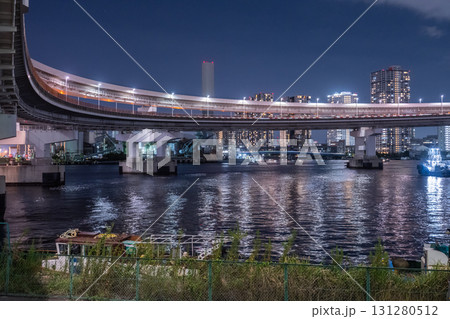 《東京都》レインボーブリッジの夜景・ループ橋 131280512