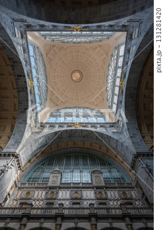 アントワープ中央駅／アントワープ、ベルギー 131281420