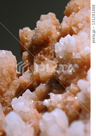 鍾乳石 地学 色 131281888