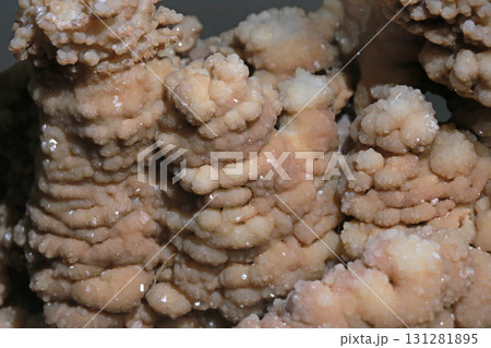 鍾乳石 地学 色 131281895