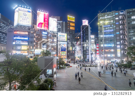 《東京都》品川駅・オフィス街の夜景 131282913