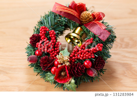 クリスマスリース 131283984