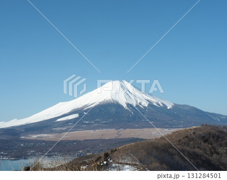 2月 石割山の登山道や風景（山梨県都留市） 131284501