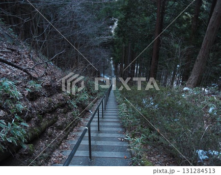 2月 石割山の登山道や風景（山梨県都留市） 131284513