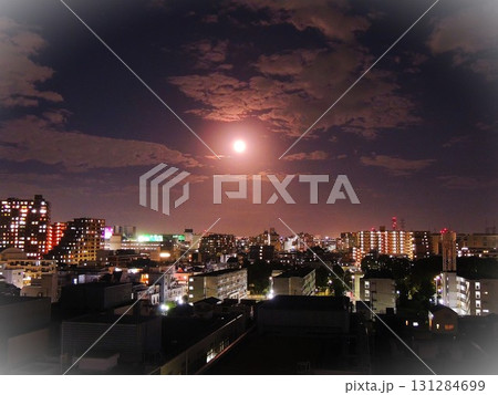 都会の名月と夜景 都会の名月と夜景 131284699