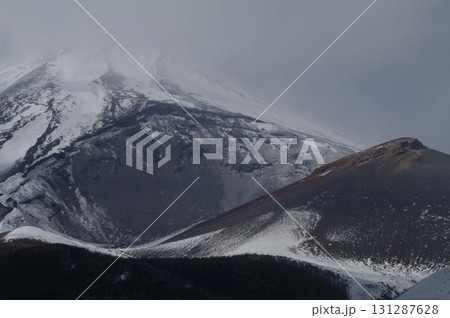 雪化粧の富士山と側火山宝永山のいろいろな顔5 雪化粧の富士山と側火山宝永山のいろいろな顔5 131287628