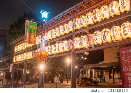 《東京都》巣鴨地蔵通商店街・夜景 《東京都》巣鴨地蔵通商店街・夜景 131288129