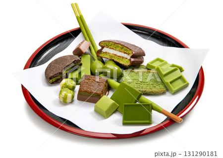 抹茶を練り込んだ日本のチョコレート菓子 抹茶を練り込んだ日本のチョコレート菓子 131290181