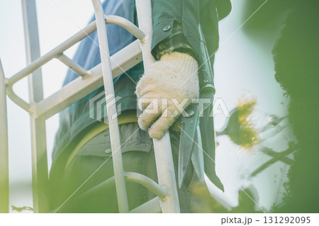 Japanese Gardener Japanese Gardener 131292095