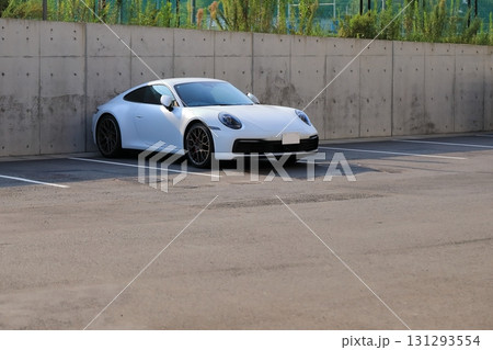 ドイツ製のスポーツカー 131293554