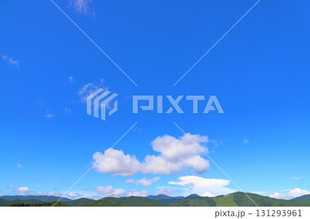 青空 雲 山地 青空 雲 山地 131293961