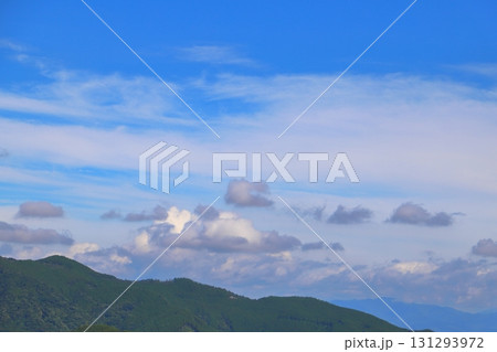 青空　雲　山地 131293972