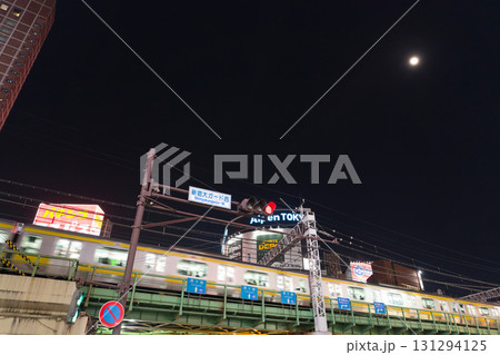 【東京都】5月・夜に新宿駅周辺を観光 131294125