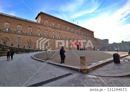 イタリア　フィレンツェ　ピッティ宮殿 131294673