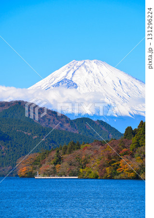 秋　元箱根　芦ノ湖　富士山 131296224
