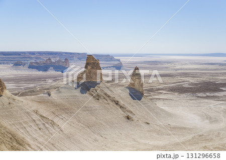 カザフスタン・ウスチュルト台地　ボスジラの景観 / Bozjyra, Kazakhstan 131296658