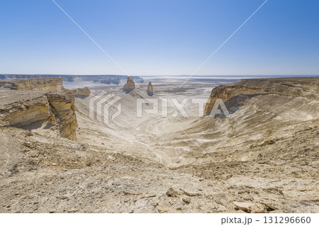 カザフスタン・ウスチュルト台地 ボスジラの景観 / Bozzhira, Kazakhstan カザフスタン・ウスチュルト台地 ボスジラの景観 / Bozzhira, Kazakhstan 131296660