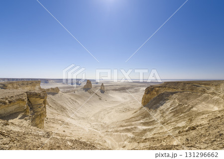 カザフスタン・ウスチュルト台地　ボスジラの景観 / Bozzhyra, Kazakhstan 131296662