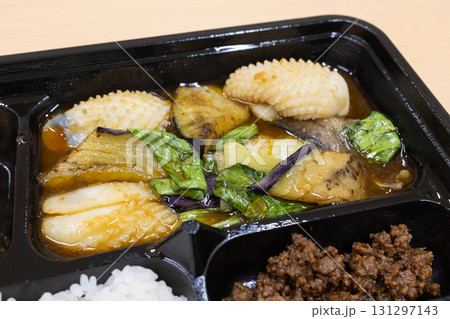 おいしいイカとナスの四川炒め弁当 おいしいイカとナスの四川炒め弁当 131297143