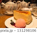 チーズケーキでティータイム 131298106