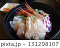 新鮮で美味しい海鮮丼 131298107