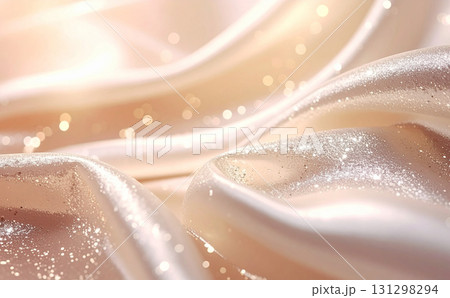 きらめくベージュの美しいサテン背景 131298294
