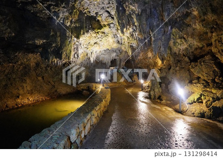 沖縄県　石垣島　サビチ鍾乳洞 131298414