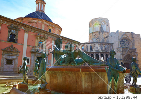 Valencia Plaza de la Virgen sq and Neptune statue Valencia Plaza de la Virgen sq and Neptune statue 131298544