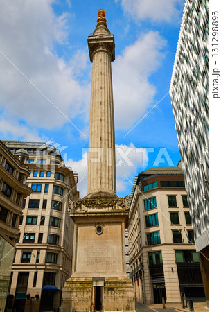London Monument to the Great Fire column 131298893
