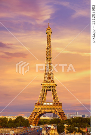 Eiffel tower at sunset Paris France Eiffel tower at sunset Paris France 131298902