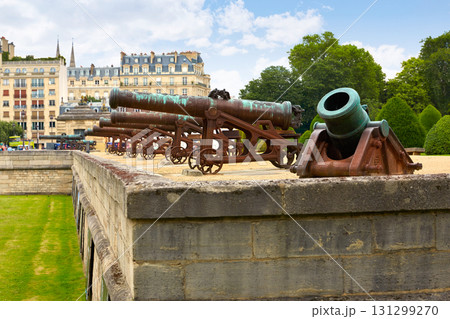 Les Invalides facade Cannons at Paris France Les Invalides facade Cannons at Paris France 131299270