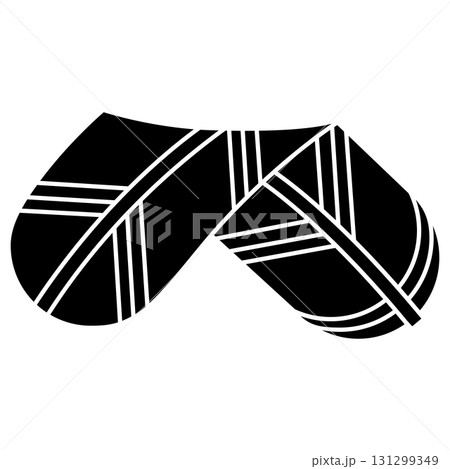 家紋です。折れ鷹の羽といいます。 131299349