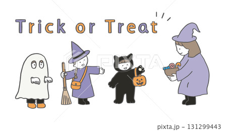トリックオアトリート！お菓子をもらいに来た仮装中の子どもたち 魔女/黒猫/ゴースト/お化け/お菓子 131299443